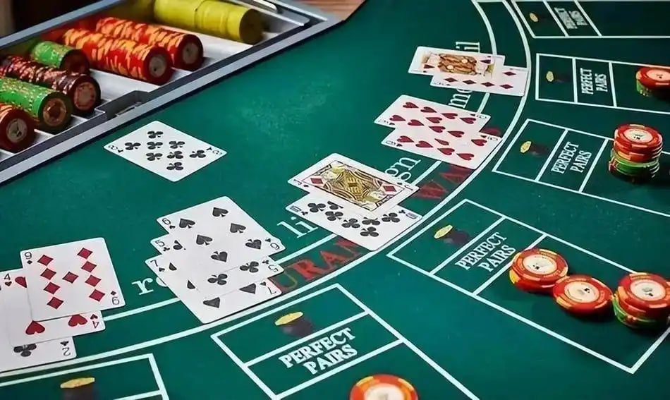 Panel pembayaran Wild West Gold menampilkan simbol dan nilai kemenangan